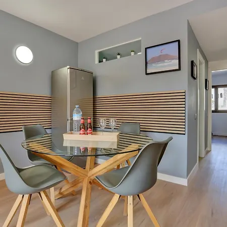 Oasis Royal 2 Bedrooms Ground Floor דירה *