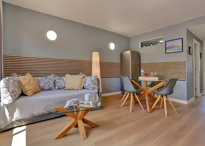 Oasis Royal 2 Bedrooms Ground Floor Appartement *