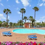 公寓 Oasis Royal 2 Bedrooms Ground Floor