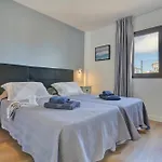 Oasis Royal 2 Bedrooms Ground Floor * 科拉雷侯