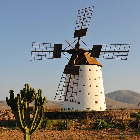 Oasis Royal 2 Bedrooms Ground Floor * كوراليهو