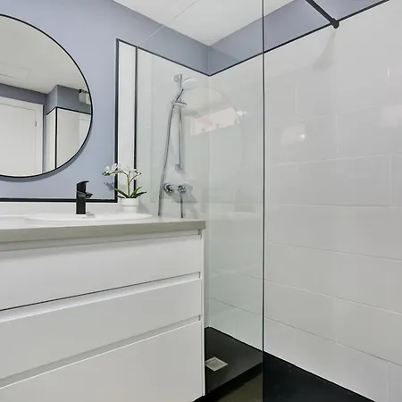 Oasis Royal 2 Bedrooms Ground Floor شقة